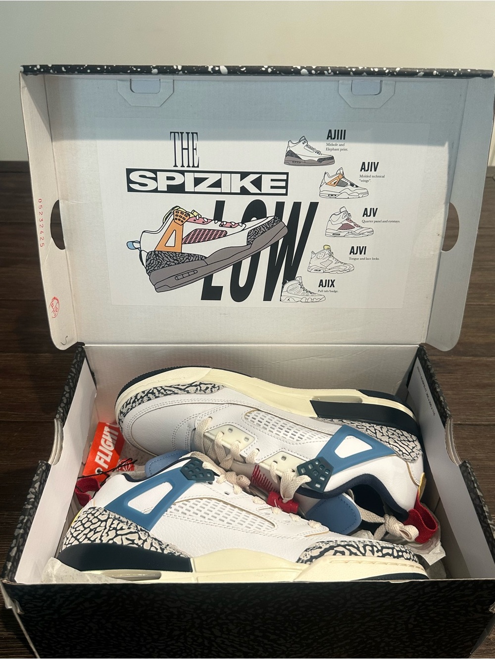 Jordan Spizike Sneakers - White/Blue/Red
